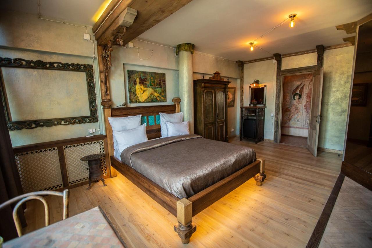 Hotel Artists In Tbilisi
